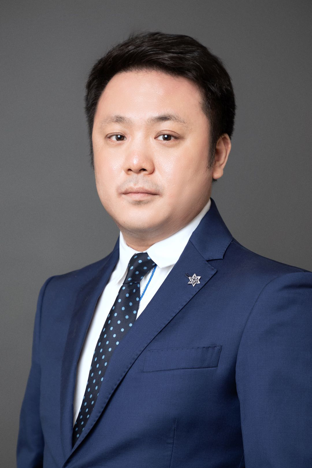 麦凯伦个人照片